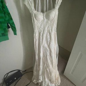 Monique Lhuillier Wedding Dress (Amaranth)